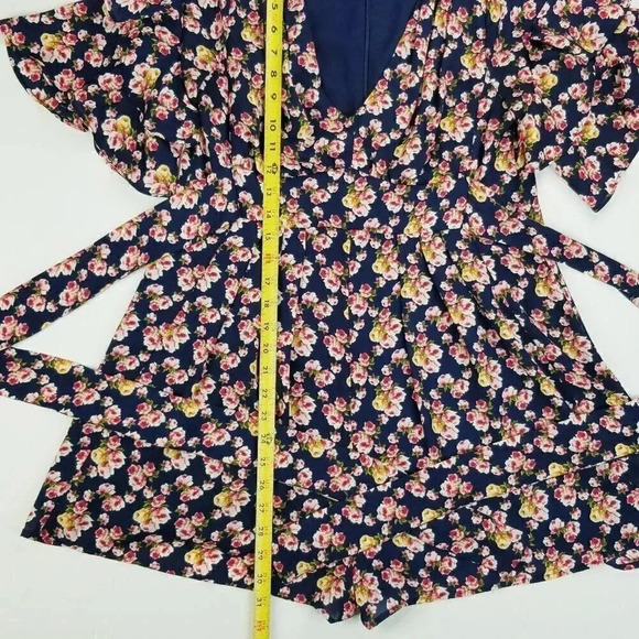 Betsy Johnson Size 6 Blue Pink Floral Ruffle Built in Belt/Tie Back Zip Romper - Picture 5 of 10